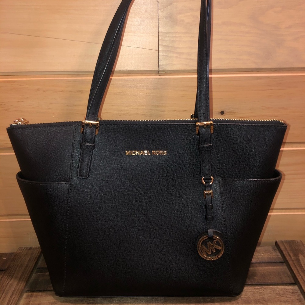 Michael Kors Jet Set Tote